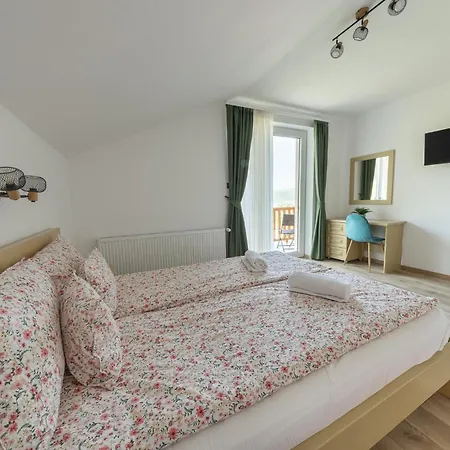 B&B Patakparti 4